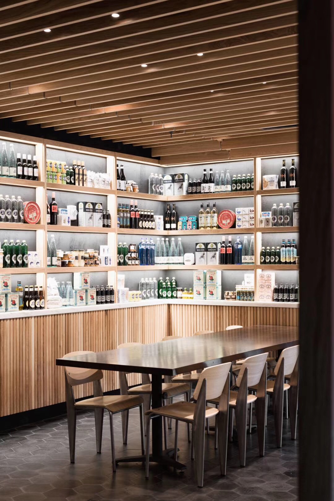 Studio Razavi models New Yorks Boqueria tapas bar on Barcel(图2)