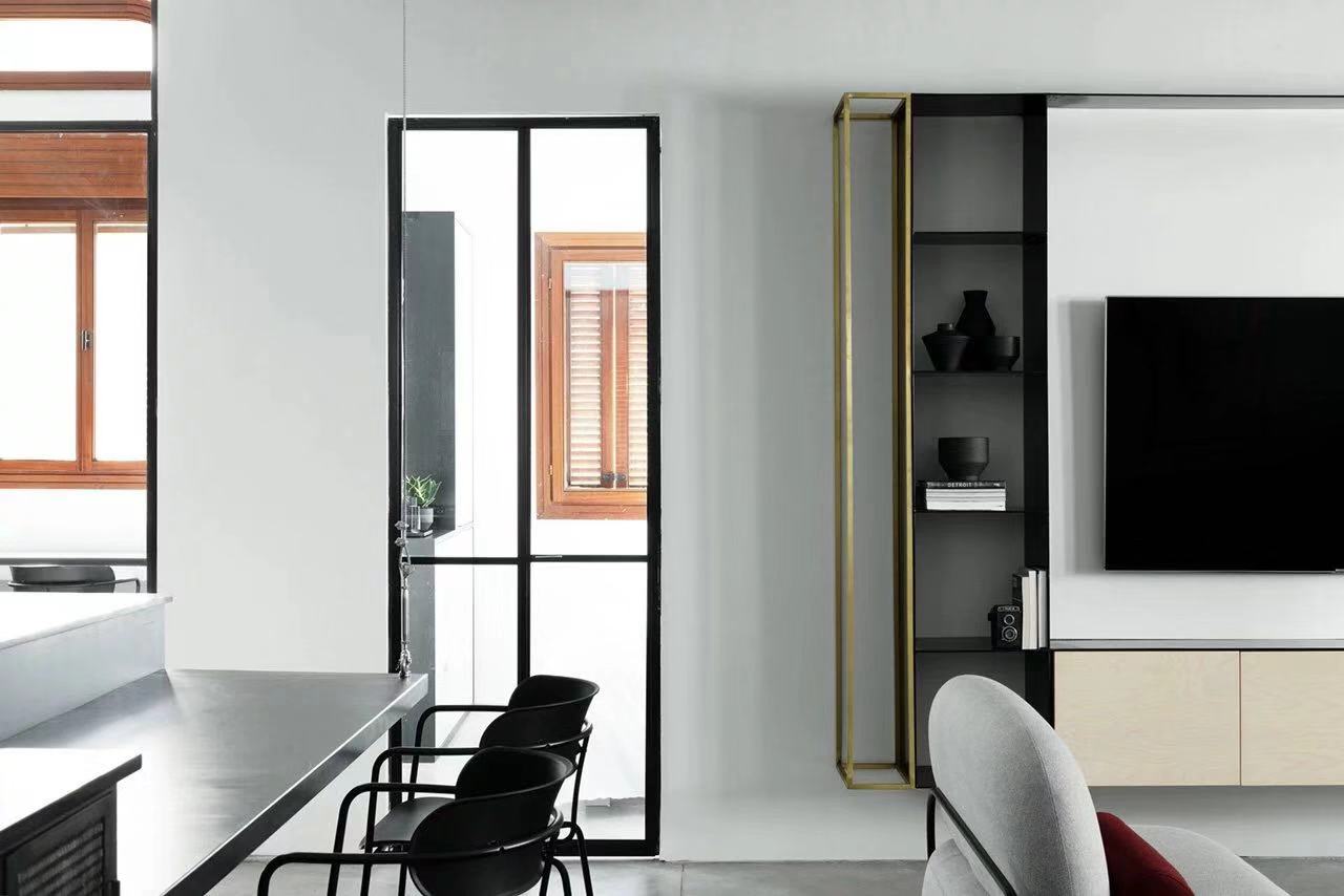 The Subtle Playfulness of Studio ETNs Minimalist Apartment(图5)