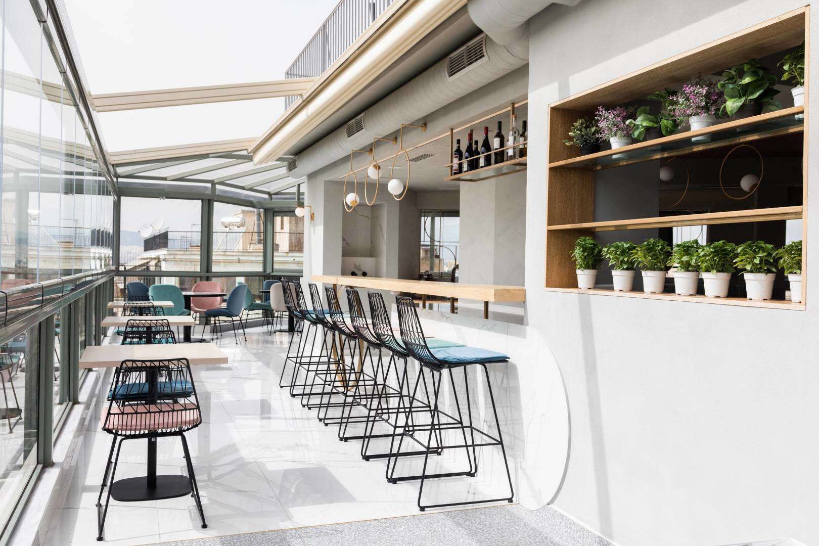 Fluo creates rooftop bar and breakfast room at Evripidis hot(图8)